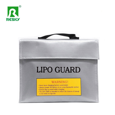 خرید سیاه نقره قرمز رنگ ضد آتش ضد انفجار RC Lipo باتری کیف شارژ 65X180X240mm تولید آنلاین